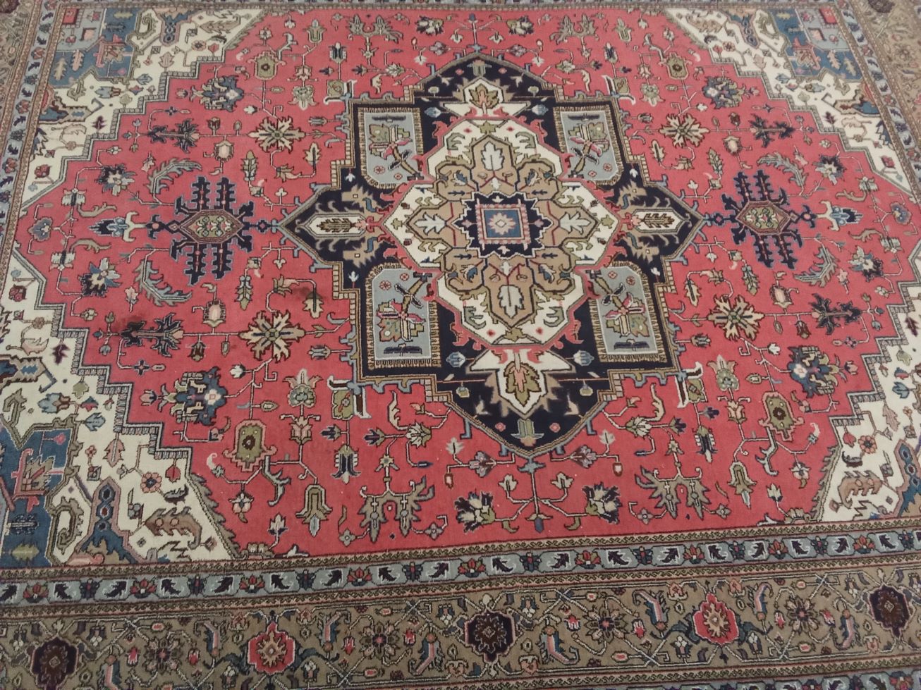 فرش هریز دستبافت ایرانی 12 متری 